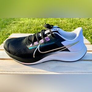 Nike Air Zoom Pegasus 38 Black Metallic Silver White Men's Size 10.5 CW7356 003